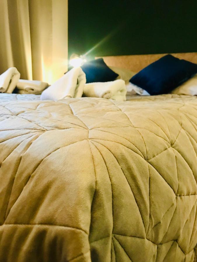 Apartamenty Teatralne ゴジュフ・ヴィエルコポルスキ エクステリア 写真