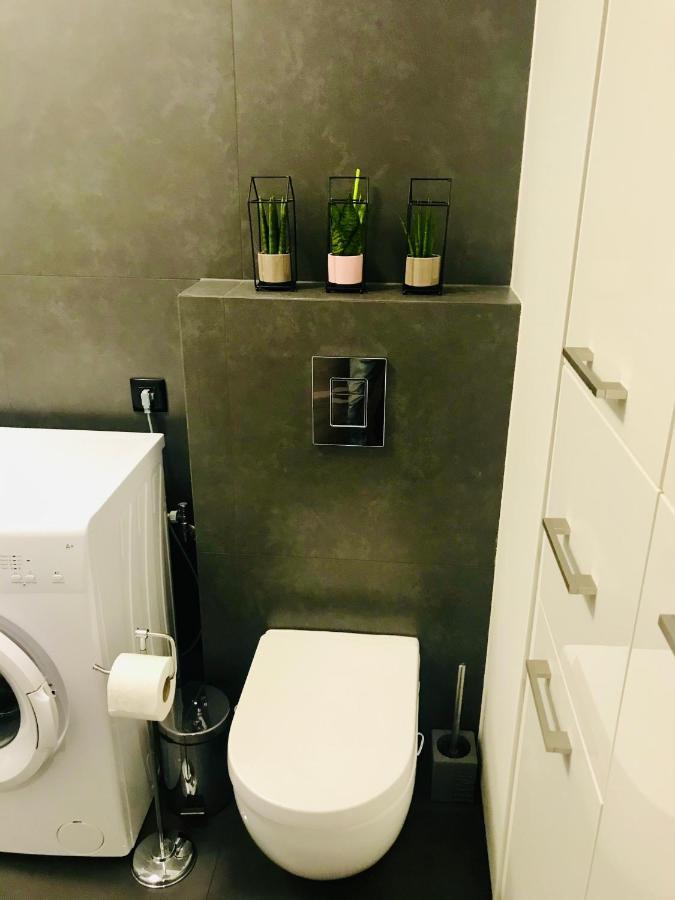 Apartamenty Teatralne ゴジュフ・ヴィエルコポルスキ エクステリア 写真