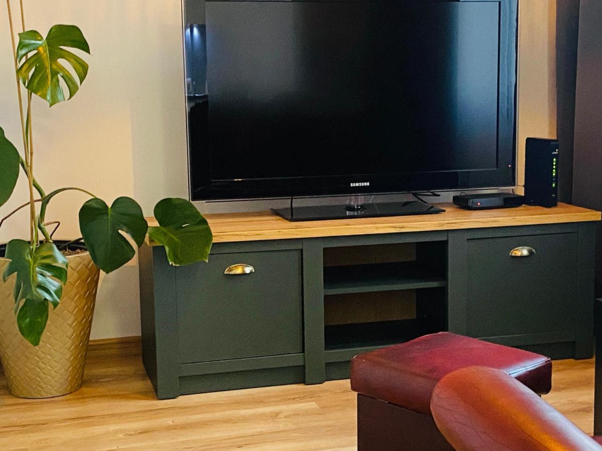 Apartamenty Teatralne ゴジュフ・ヴィエルコポルスキ エクステリア 写真